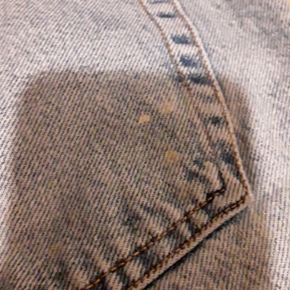 CALVIN KLEIN JEANS  MENS (  36" x 29 " ). - Picture 9 of 10